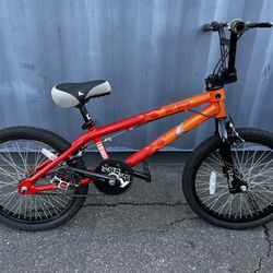 KHE Dirty Buster BMX Bike In Excellent Condition 