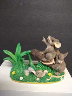 Charming Tails Cattail Catapult  Figurine