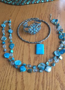 Beautiful turquoise stone jewelry set