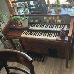 Lowrey Magic Genie 88 