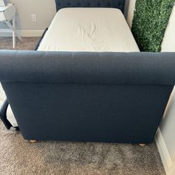 Twin Bed With Trundle And Mattresses 