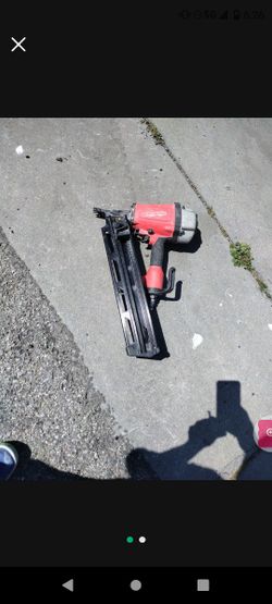 Milwaukee Air Framing Nailer