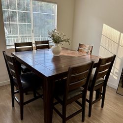 Ashley Furniture Dining Set – Table + 6 Chairs (Excellent Condition!)