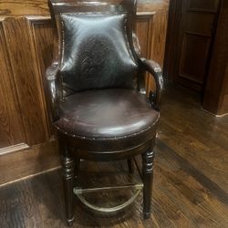 3 Beautiful Leather swivel Bar Stools. 