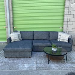 *Free Delivery* Bassett Sectional Couch Sofa