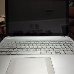 HP M6-N010DX Laptop 2.50 GHZ + 4 GB