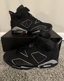Jordan 6 size 10.5 Cap n Gown