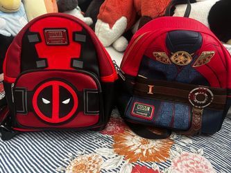 Disney Lounge Fly backpack Deadpool and Dr. Strange/Read description
