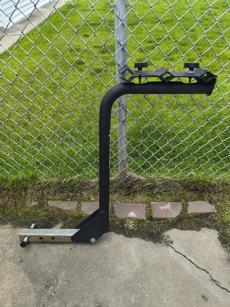 Bike Rack Holds 3 Bicks