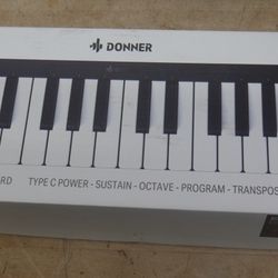 KEYBOARD DONNER N25 PRE OWNED 886922-1 
