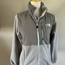 The North Face Jacket Women’s Small Gray Outdoors Hiking Fleece Logo Denali Zip