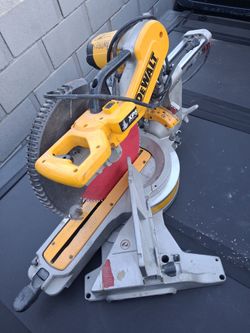 DeWalt XPS Sliding Compound Miter Saw