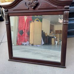 Queen Size Heavy Pineapple & Leaf Design 4-Poster Bedroom Set