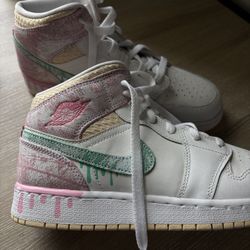 Air Jordan 1 Mid Paint Drip