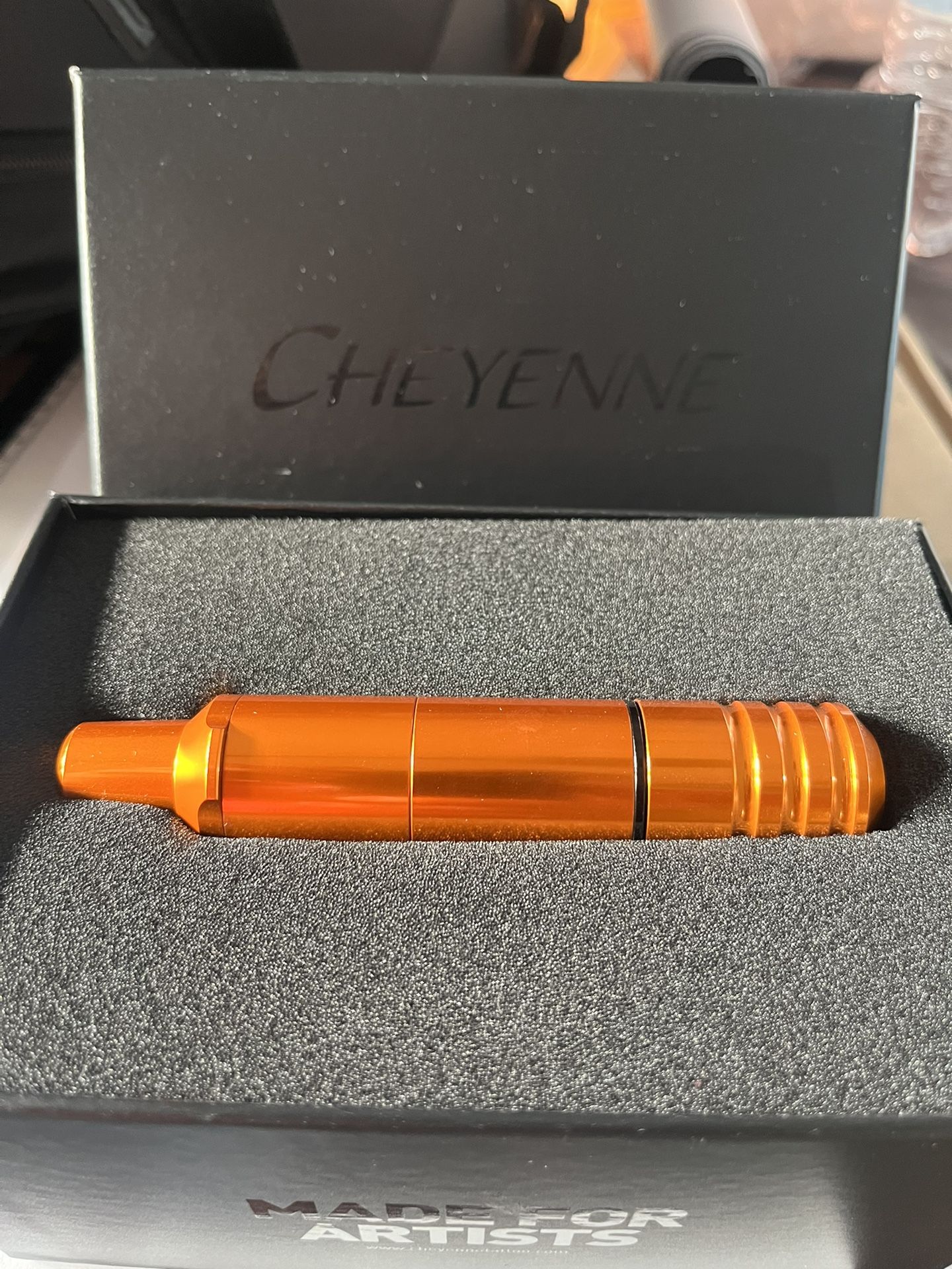 Cheyenne Hawk Pen (orange)