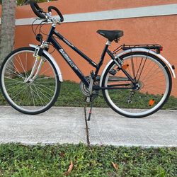 Brand: Anctive 700, Model:Nexave AT 200, Type: Trekking Hybrid, Aluminum 