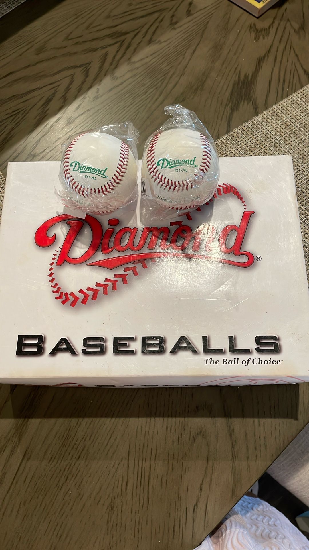 Diamond D1 Al Baseballs.