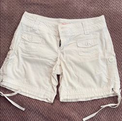 Junior’s candies cargo shorts size 7