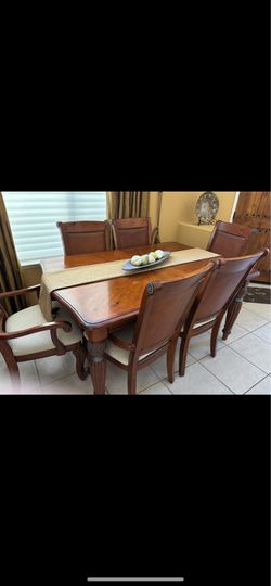 Dining set