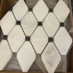 Marble tile (2 1/2 boxes)