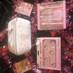 🎀HELLO  KITTY🎀