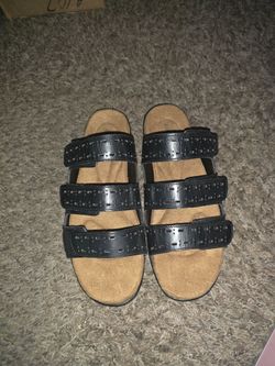 Array   Size WIDE 91/2  BLACK VELCRO SANDLES