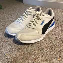 Puma Sneakers