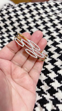 Elegant Bangle Bracelet