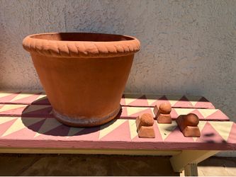 Large Terra Cotta Planter with Braided Rim + Pedestal Feet