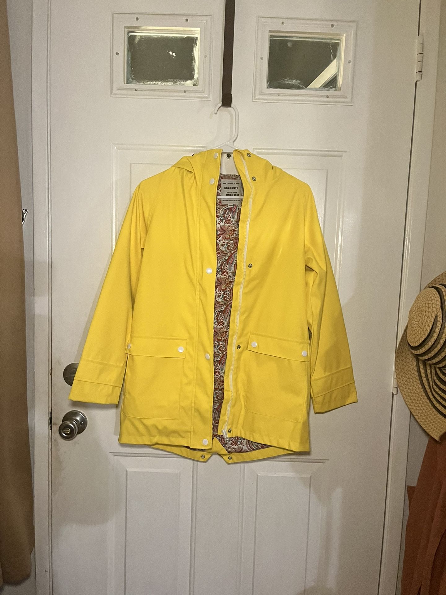 Solocote Kids Jacket Hooded Lined Rubber Raincoats Waterproof Windproof Sz 11/12