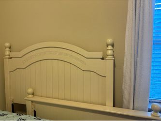 Full bed frame