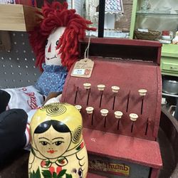 Adorable Vintage Tom Thumb Metal Toy Cash Register