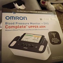 Brand New Omron Blood Pressure Monitor Plus EKG Complete Upper Arm