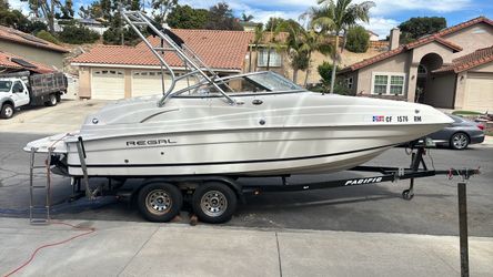 Regal 2120 destiny deck boat