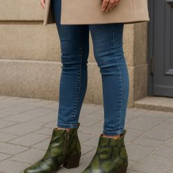 Lucky Brand Women’s Basel Bootie – Size 7.5 (38 EU) – Green Python Print Leather Ankle Boots