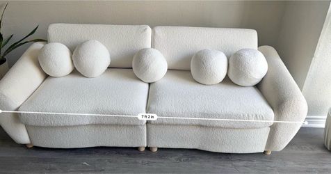 Furniture/couch