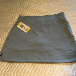 New 17” Skirt Length With Shorts Size Small For Women 