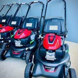 Brand new Honda 21 in. 3-in-1 Variable Speed Gas Walk Behind Self-Propelled Lawn Mower with Auto Choke