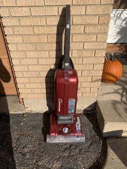 Windtunnel max bagged vacuum