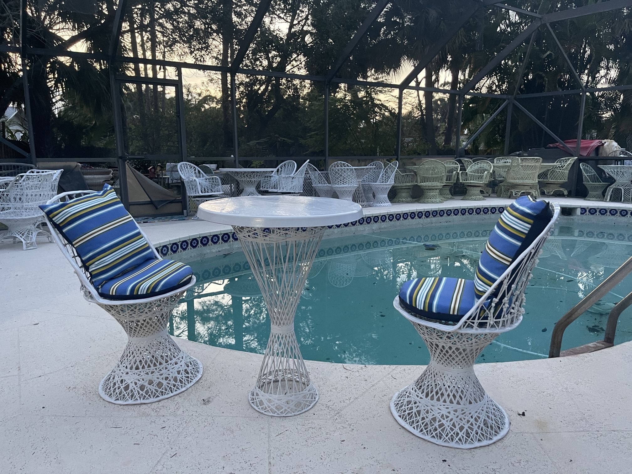 MCM Spun Fiberglass Bistro Set