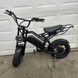 1200W peak power brushless electric bicycle with 15Ah battery, Shimano 7-speed gears, E-bike with speeds up to 28 MPH for mountain, beach, and snow ri