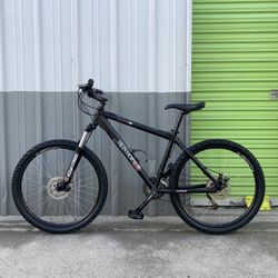 IRONHOURSE MOUNTAIN BIKE 
