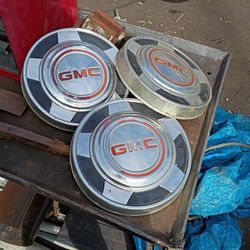 GMC Hub Caps