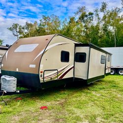 2017 Keystone Coleman – 32 ft