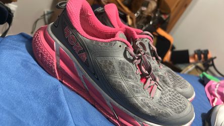 HOKA CLIFTON 2 Lightweight Neutral Road Running Sz 8 Women’s Athletic Shoes