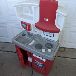little tikes cook and grow kitchen 