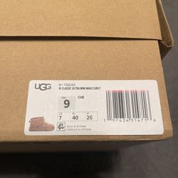 Ugg Women Size 9 New 