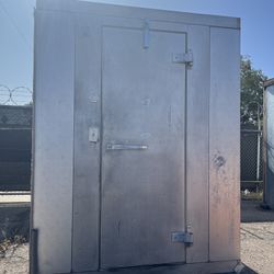 Walk-In Freezer 