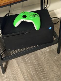 Xbox X with controller and cords included works flawless mint condition