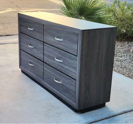 Furinture Dresser 6 Drawer* FREE LOCAL DELIVERY